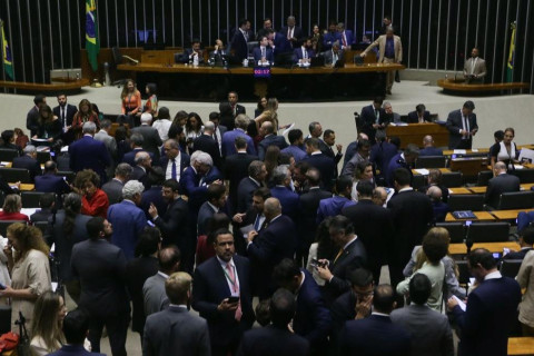Câmara aprova, por unanimidade, ampliação da faixa de isenção do IR para R$ 5 mil