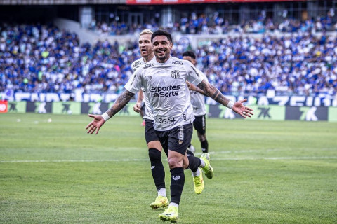 Autor dos gols diante do Cruzeiro, Galeano elogia grupo do Ceará: 'fez um grande jogo'
