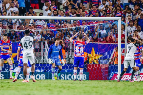 Defesaça, fé e festa contra Corinthians: Fortaleza recupera esperança na Série A