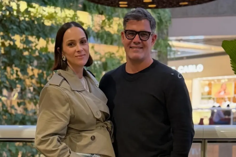 Letícia e Juliano Cazarré anunciam espera de sétimo filho: 'Presente tá no forno'
