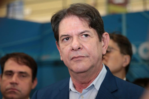 Cid diz que 'vai ser um terrível constrangimento' se Ciro Gomes for candidato a governador do Ceará